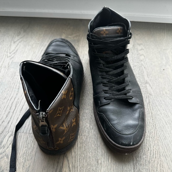 Louis Vuitton sneakers mens size 11 and 12 - Picture 2 of 8